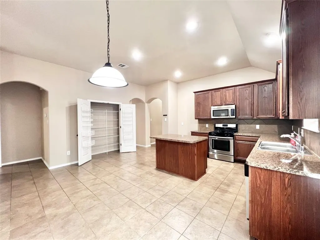 5204 Bear Valley Drive
