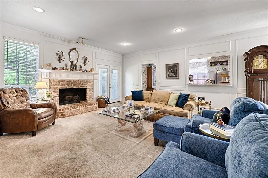 6633 Wickliff Trail