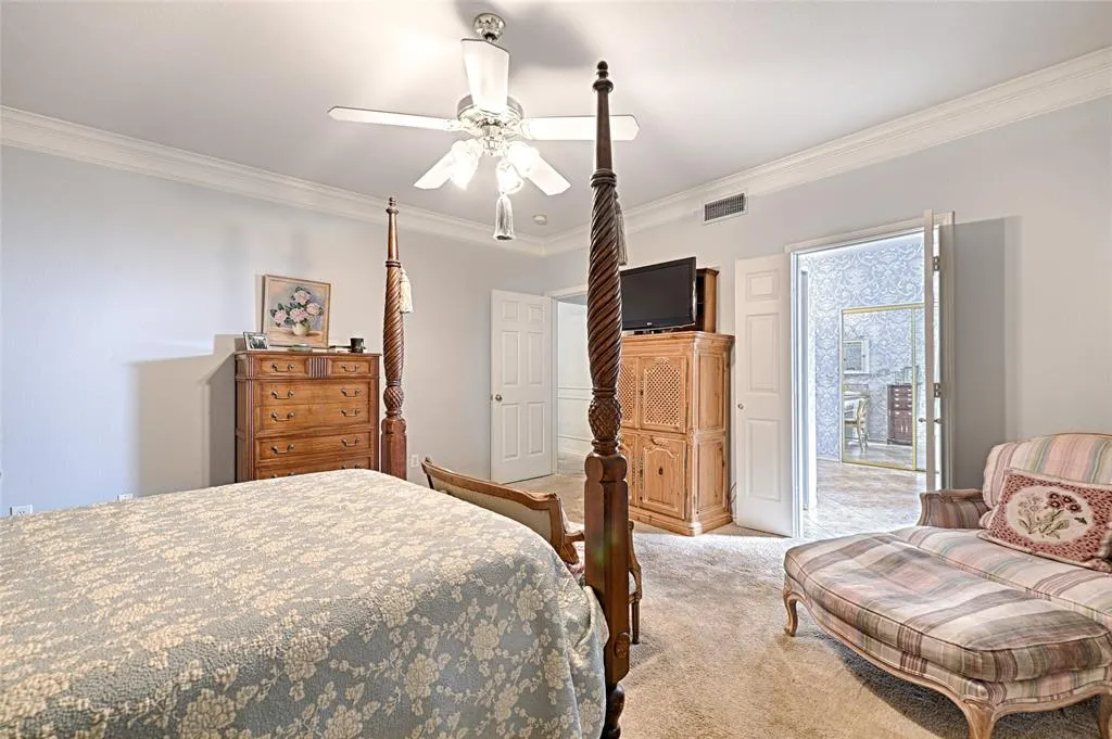 6633 Wickliff Trail