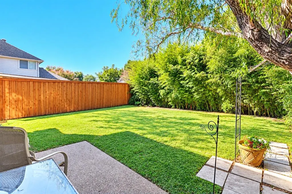 6633 Wickliff Trail