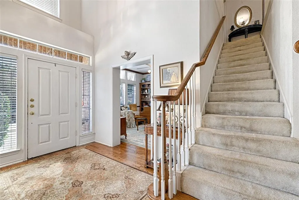 6633 Wickliff Trail
