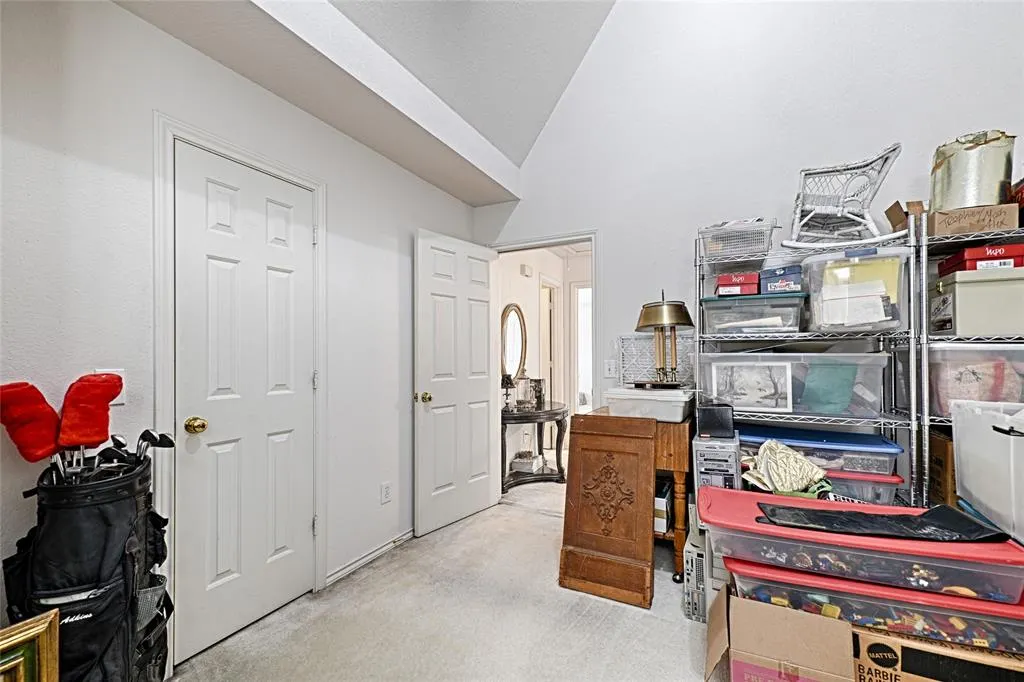 6633 Wickliff Trail