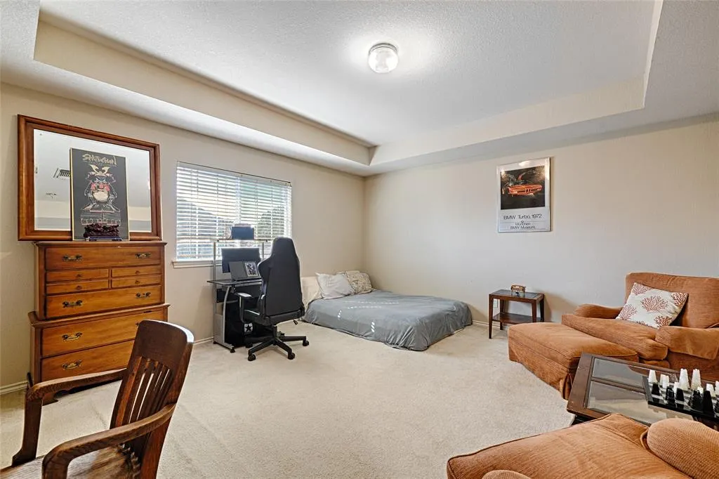 6633 Wickliff Trail