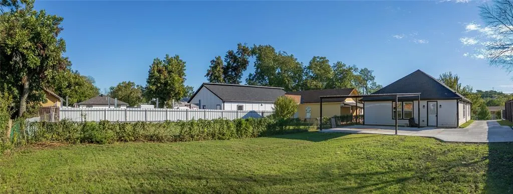 703 N Dwight Avenue