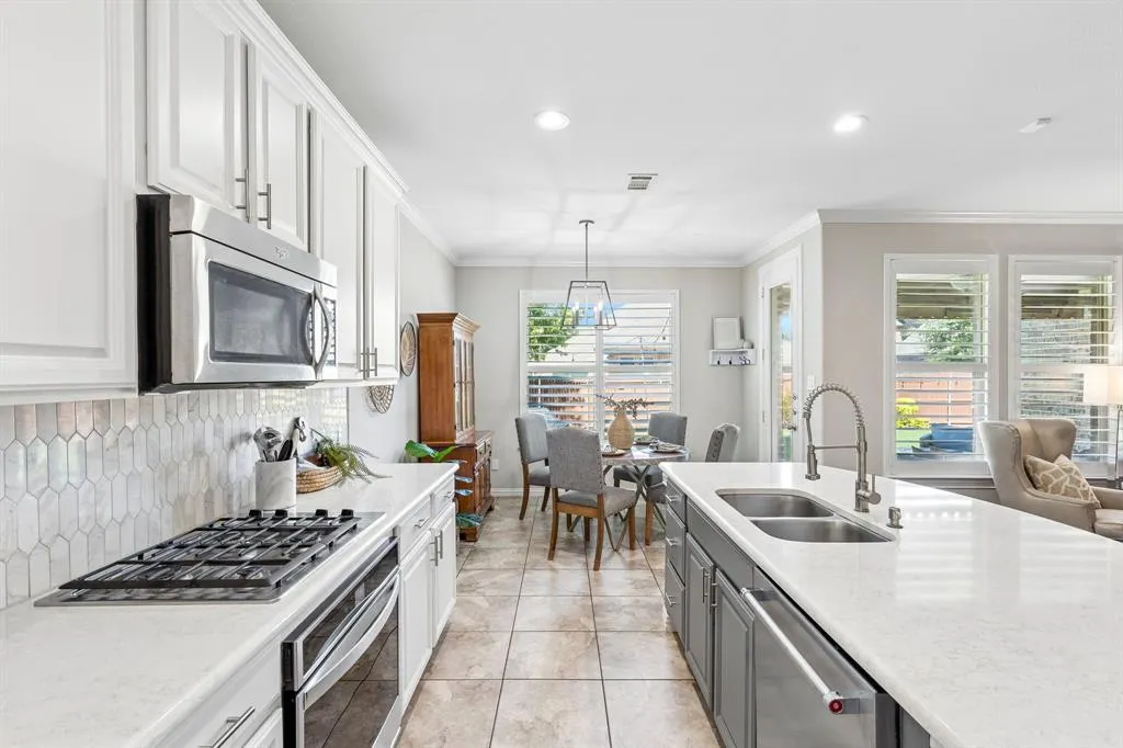 421 Komron Court