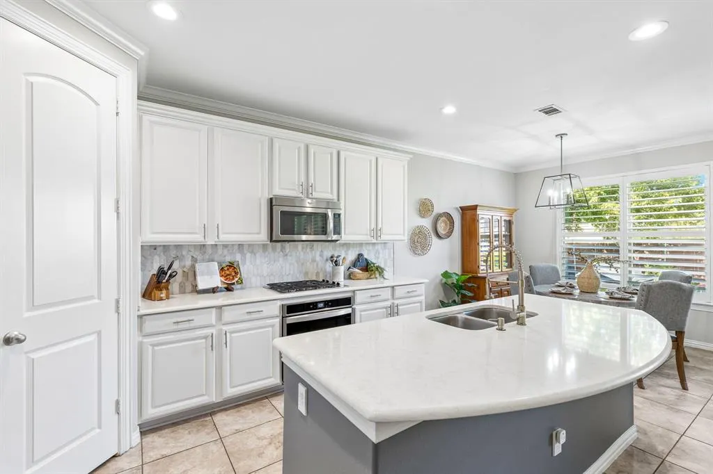 421 Komron Court