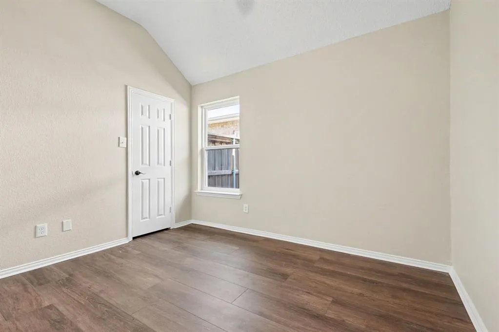 607 Grimsworth Court