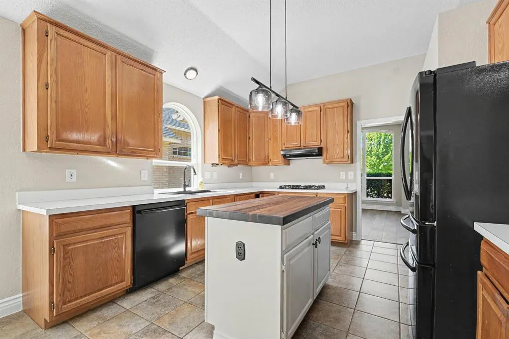 607 Grimsworth Court