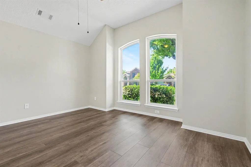 607 Grimsworth Court