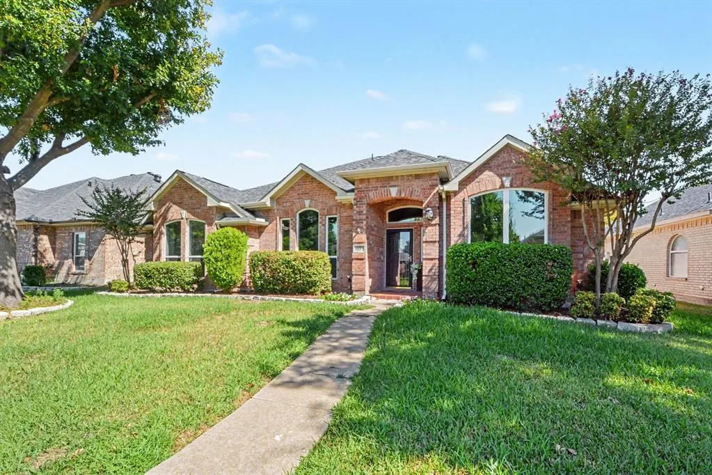 607 Grimsworth Court