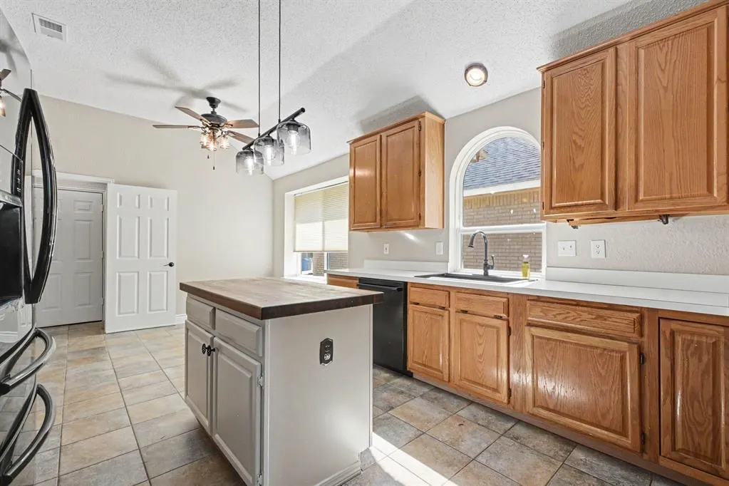 607 Grimsworth Court