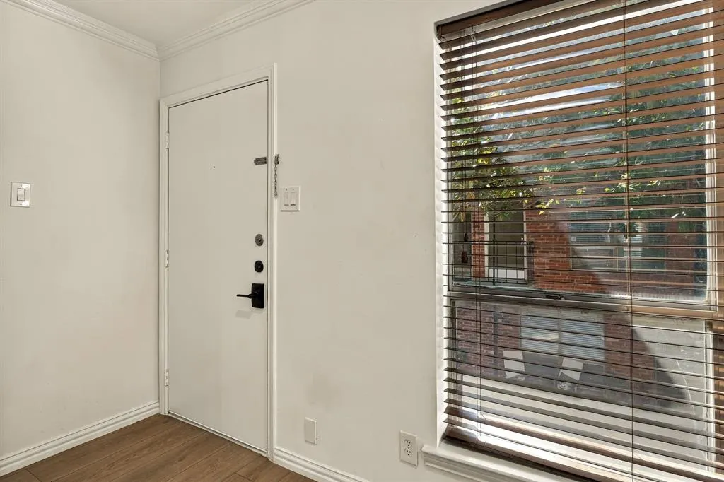 4525 Gilbert Avenue #208
