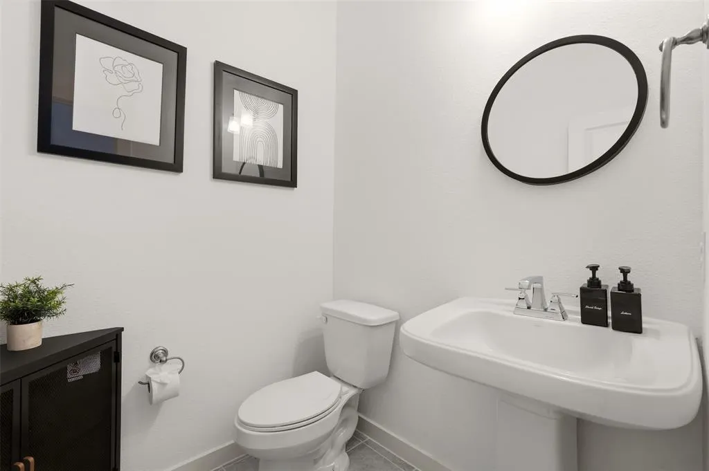 2725 Starburst Drive