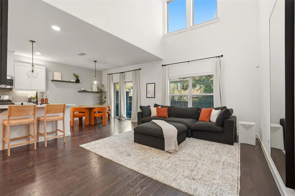 2725 Starburst Drive