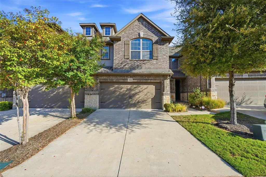 2725 Starburst Drive