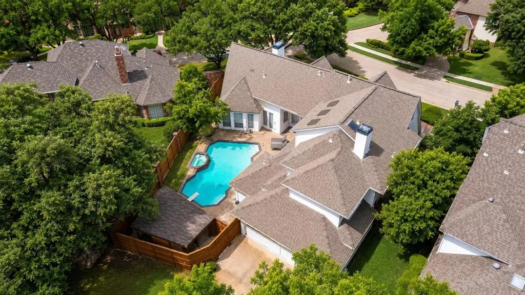 4612 Saxon Drive