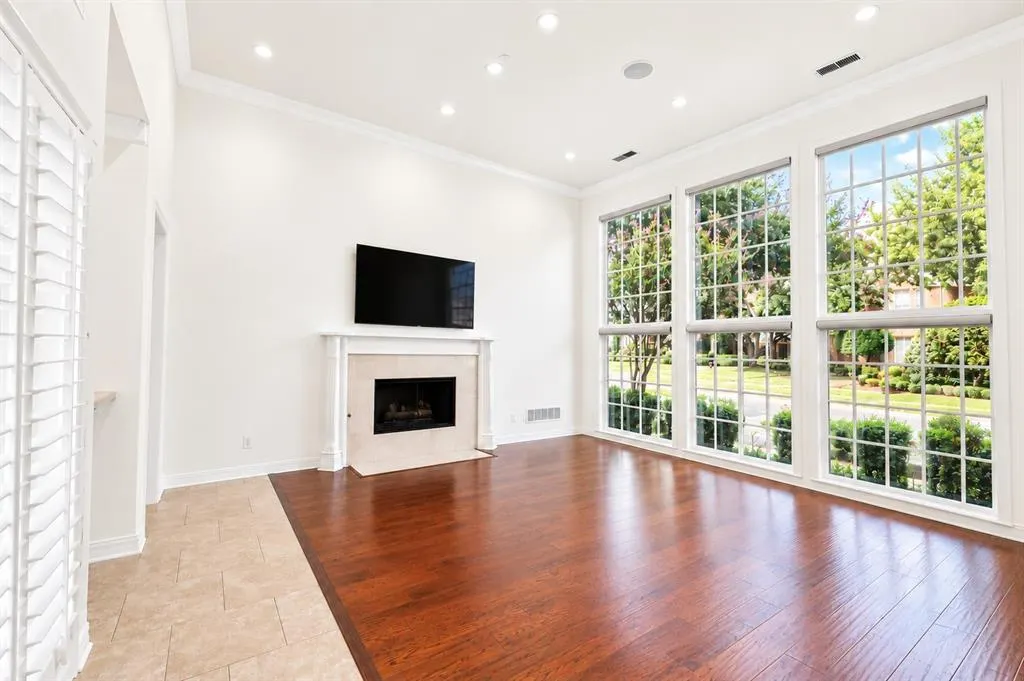 4612 Saxon Drive