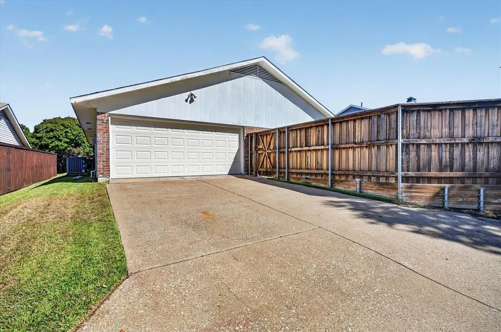 4448 Cleveland Drive