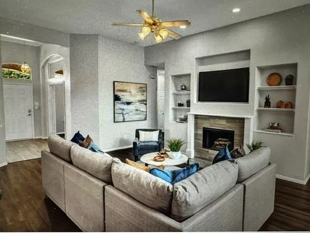 1601 Long Prairie Court