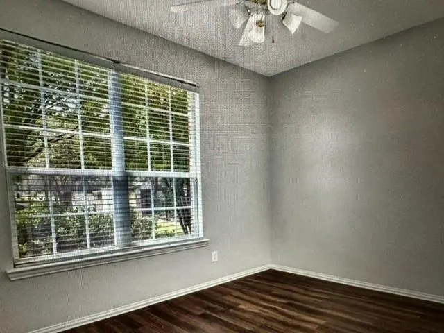 1601 Long Prairie Court