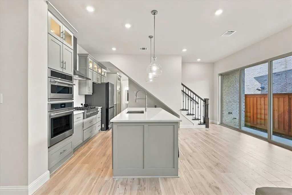 3567 Honeycutt Drive