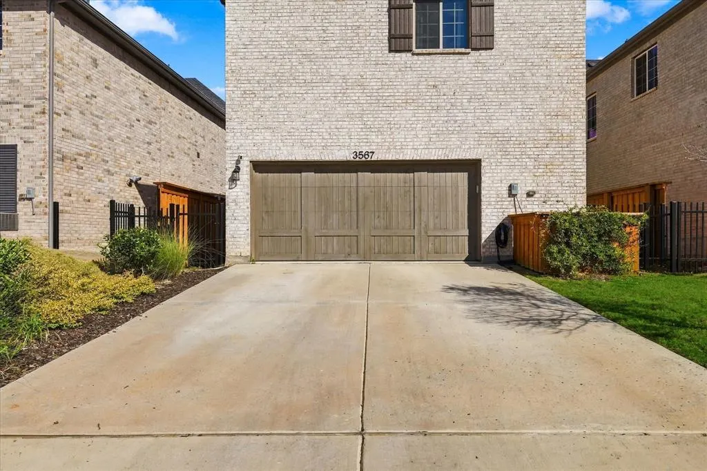 3567 Honeycutt Drive