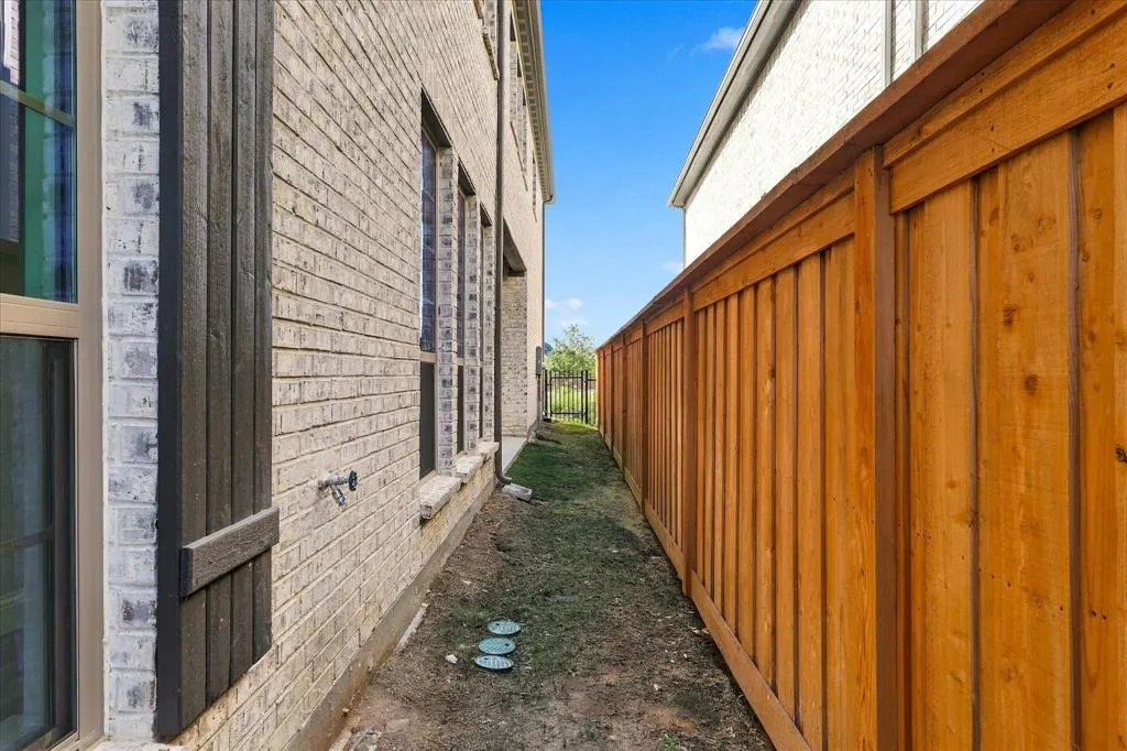 3567 Honeycutt Drive