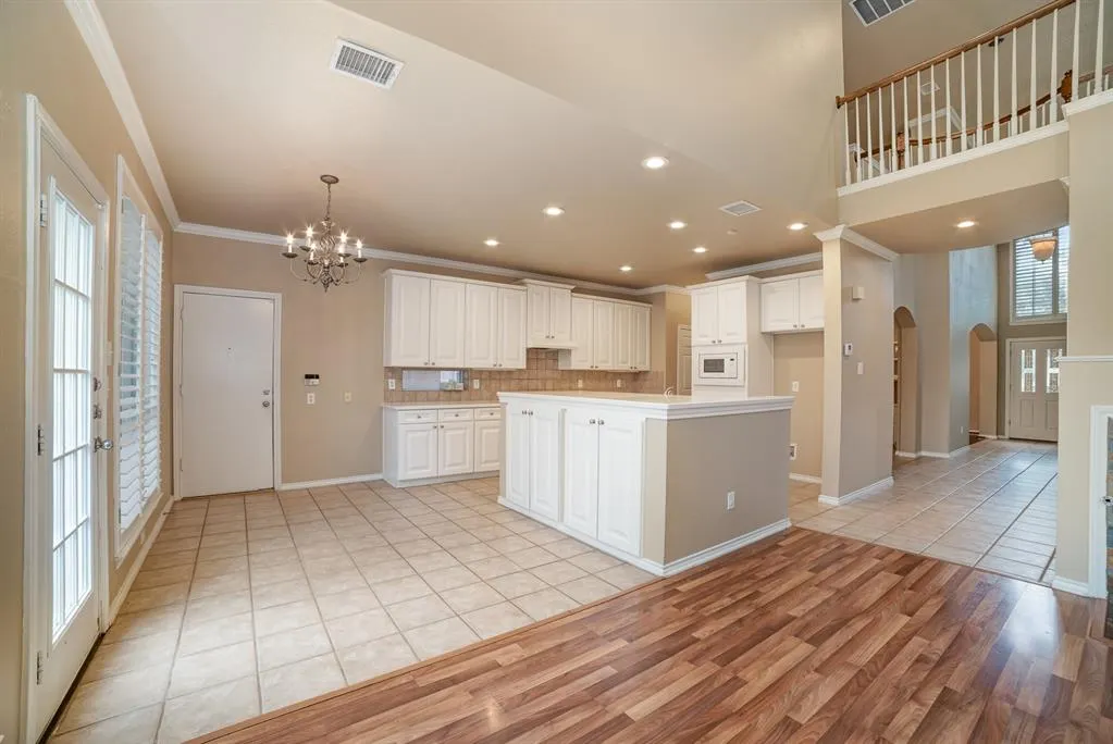 1800 Montura Lane