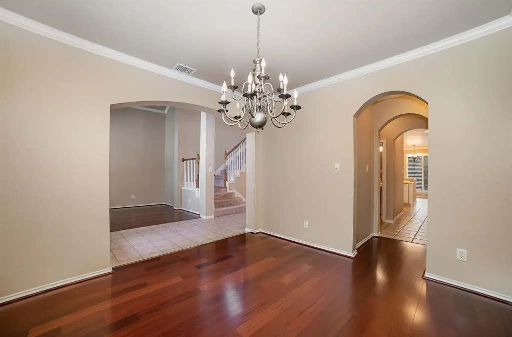 1800 Montura Lane