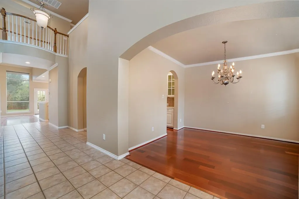 1800 Montura Lane