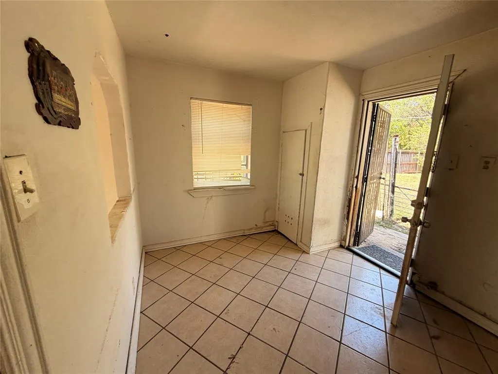 8109 Burroaks Drive