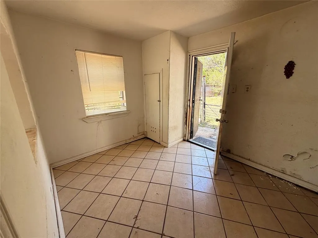 8109 Burroaks Drive