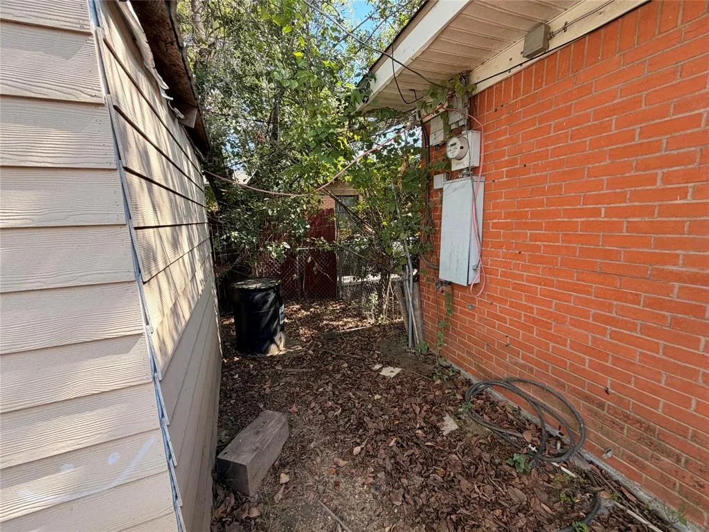 8109 Burroaks Drive