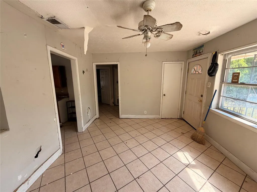 8109 Burroaks Drive