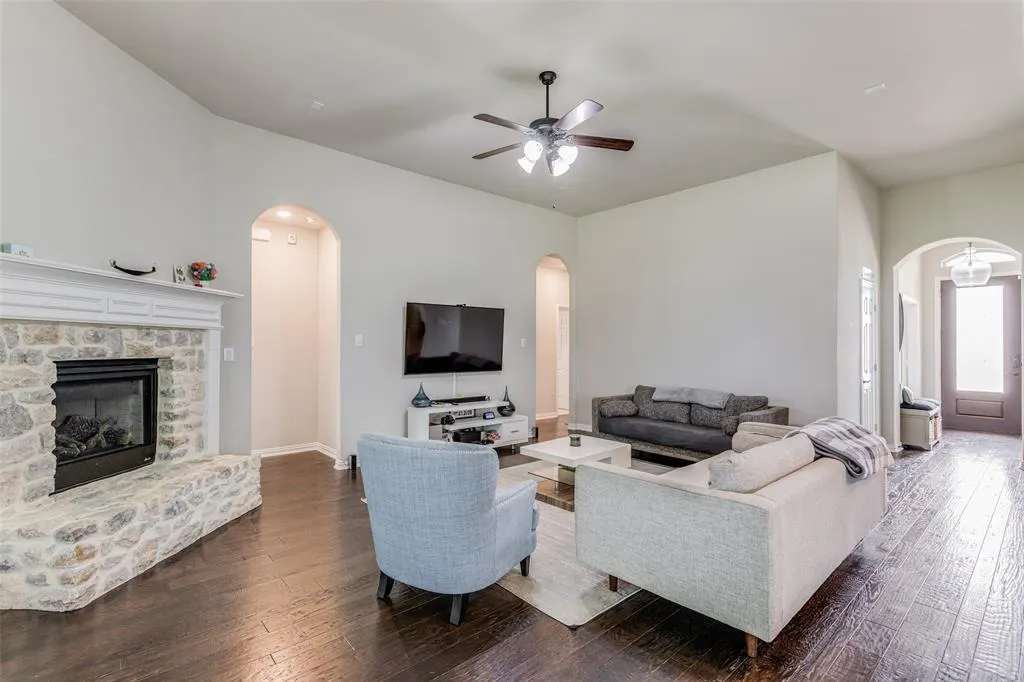 1481 Ramsbury Lane