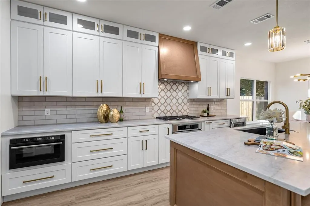 2706 Summerwood Court