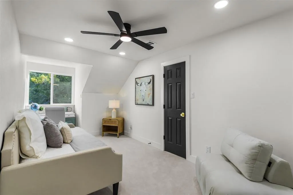 2706 Summerwood Court