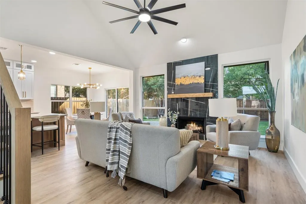 2706 Summerwood Court