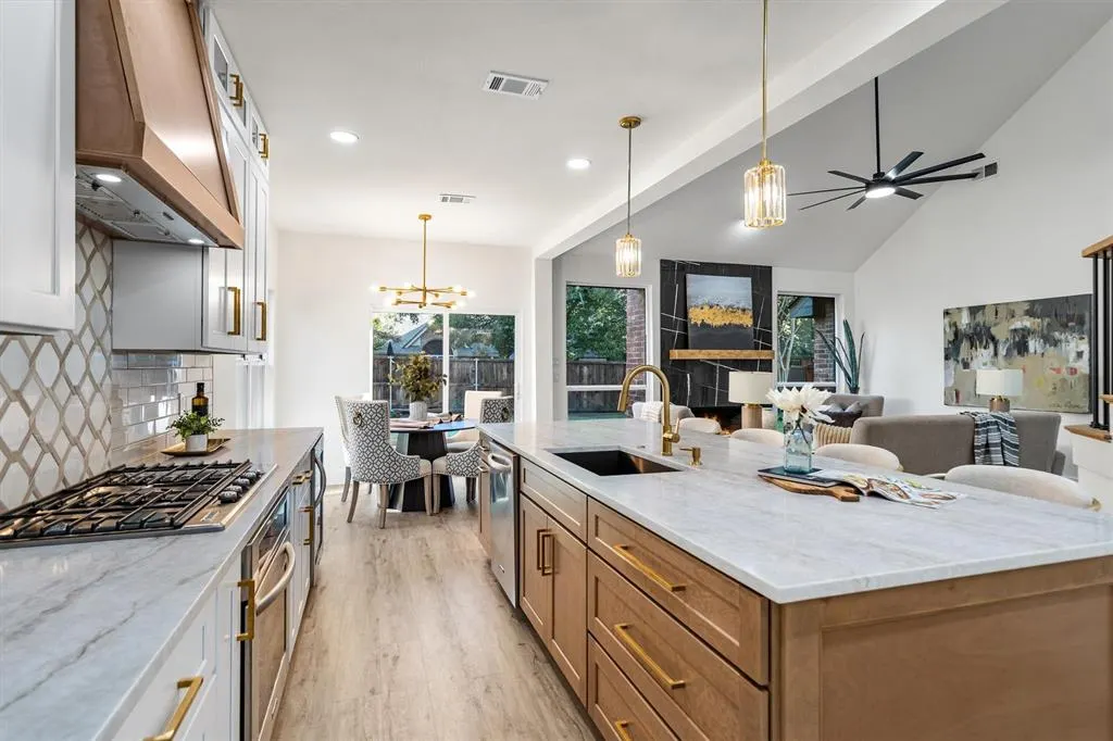 2706 Summerwood Court