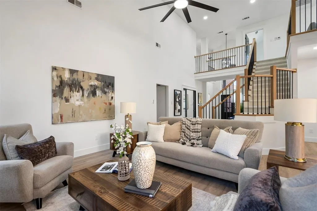 2706 Summerwood Court