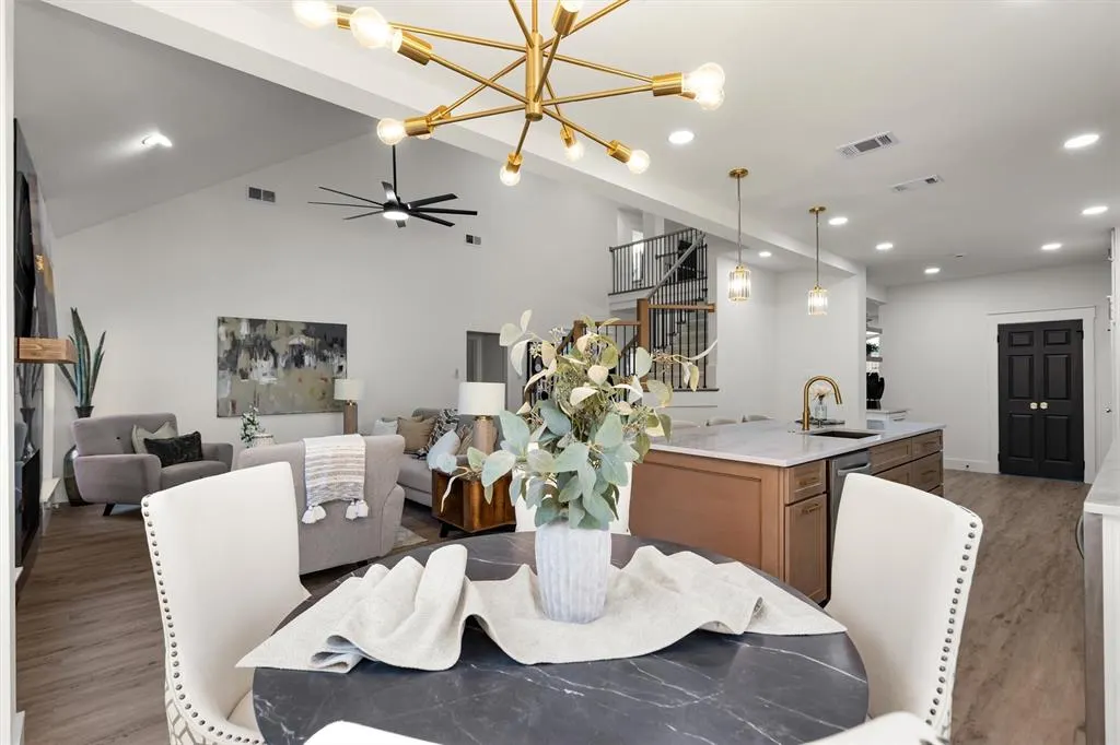 2706 Summerwood Court
