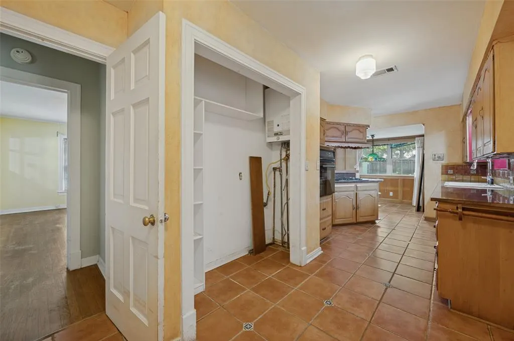 707 N Oak Cliff Boulevard