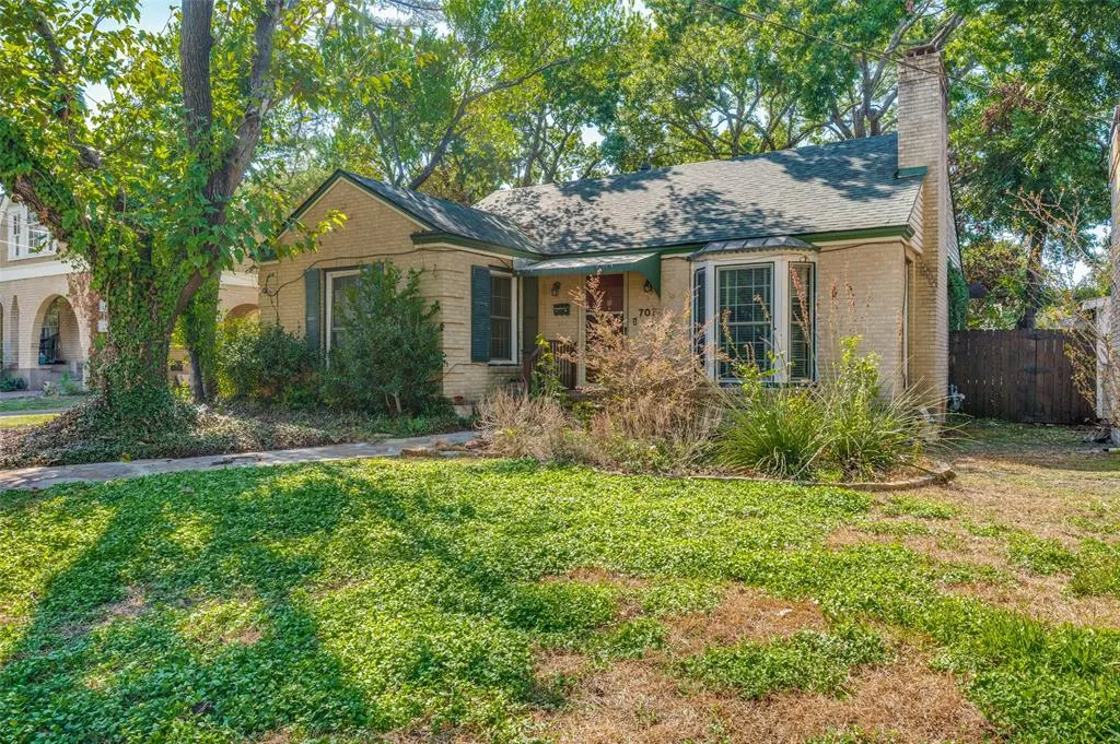 707 N Oak Cliff Boulevard