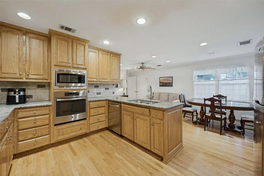9307 Leaside Drive