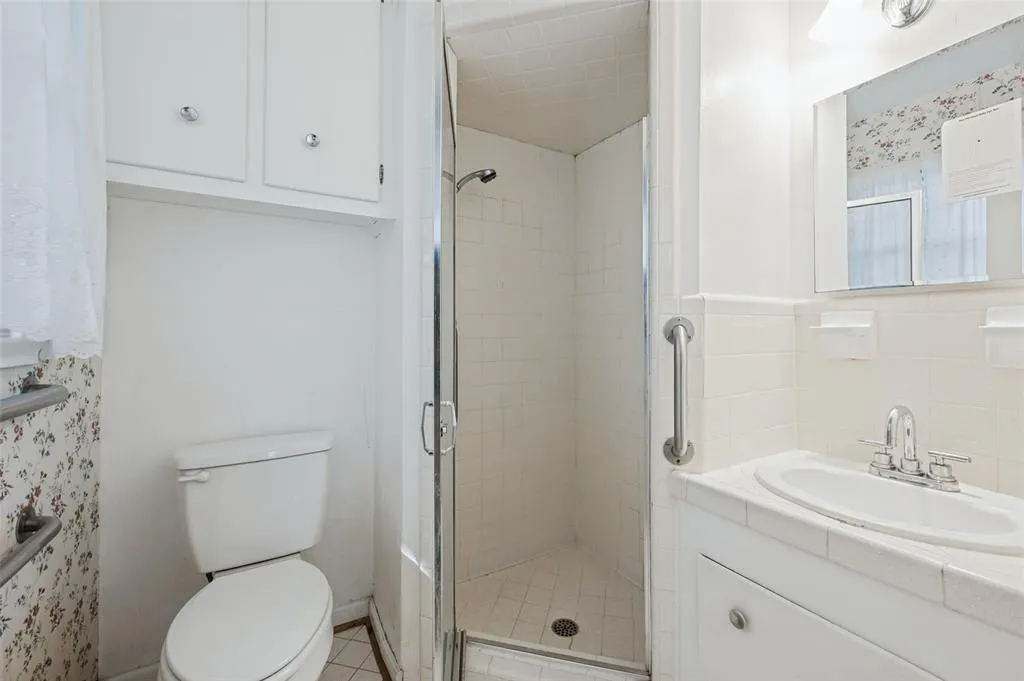 9307 Leaside Drive