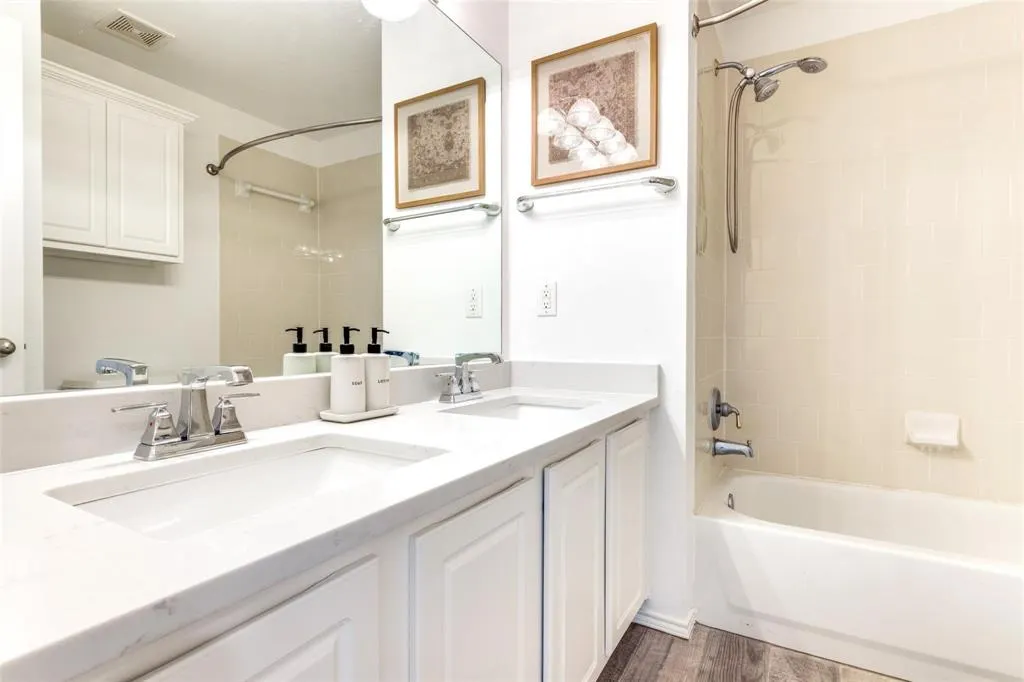 11457 La Cantera Trail