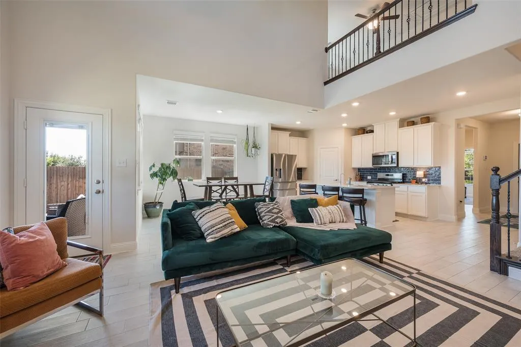 3216 Quartz Road