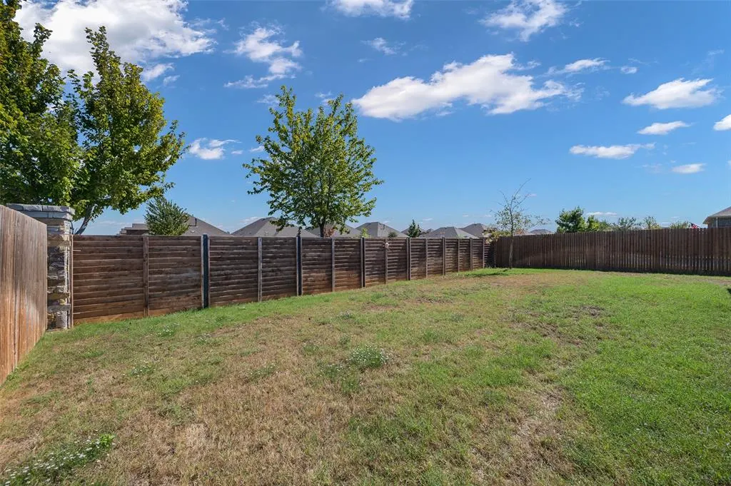 3216 Quartz Road