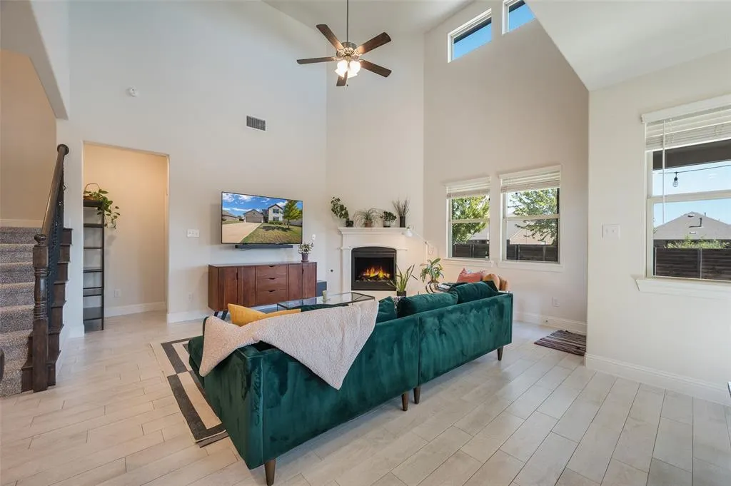 3216 Quartz Road