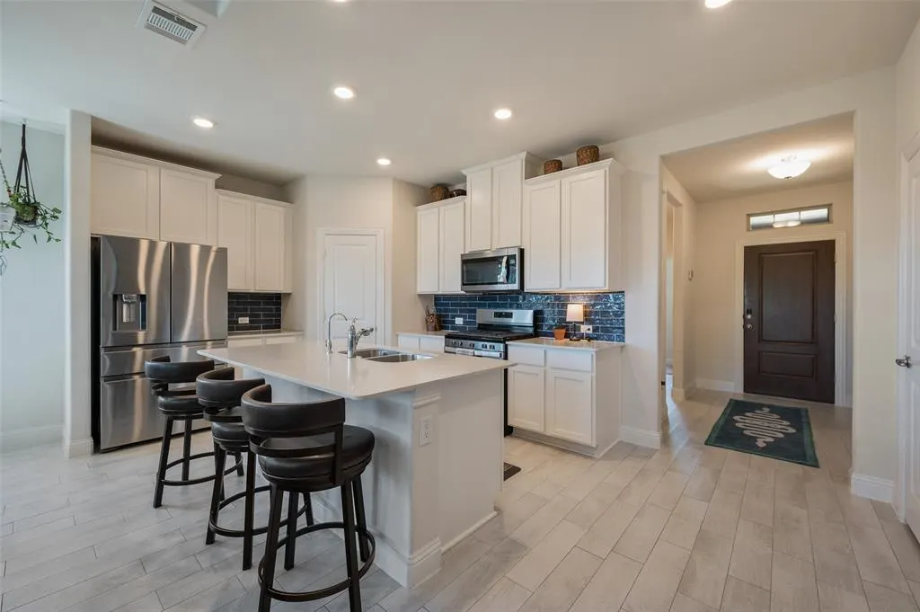 3216 Quartz Road